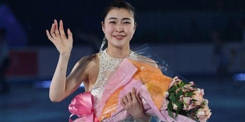 村上佳菜子、浅田真央との“心友”ツーショットを公開「ヨボヨボになってもずーーっとこんな感じの2人でいられれば...」