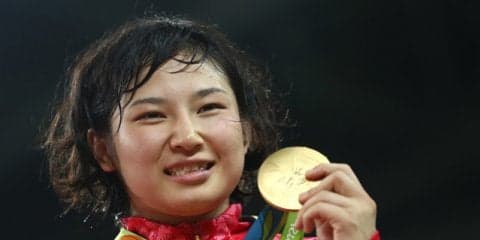 土性沙羅、女子レスリング仲間との写真を投稿...「かわいすぎ」と反響