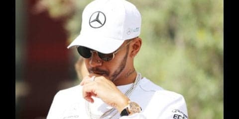 大丈夫か、フェラーリ？ 自滅のミス多発でメルセデスの戴冠が間近に