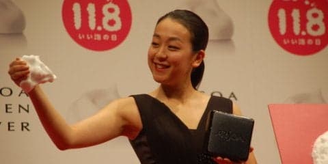 浅田真央、洗顔石けんの泡でキャラクターづくりに挑戦！「気持ちいい」と思わず興奮