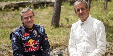 ダカール参戦のサインツ、手術明けのモヤを激励