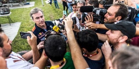 チーム・プジョー・トタル、サインツへのペナルティに抗議