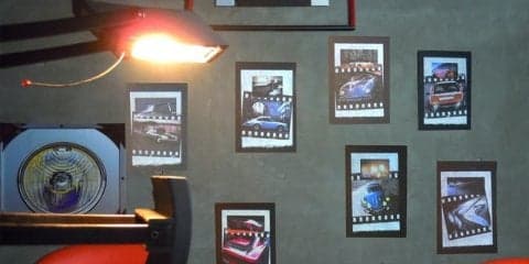 「クルマの曲線美×手漉き和紙」花岡弘明氏フォトアート　2月1日より展示販売