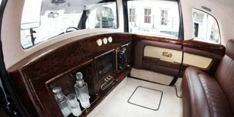 “豪華すぎる”ミニバー付きロンドンタクシーでカーチェイス？ 内装写真を独占入手