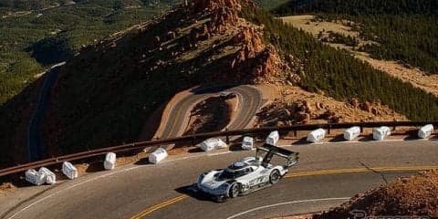VWの栄光は雲の上に…歴代新記録でパイクスピーク・ヒルクライム優勝［フォトレポート］