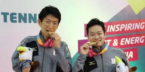 アジアパラ卓球、岩渕・垣田ペアが中国に大金星、初の金メダル獲得