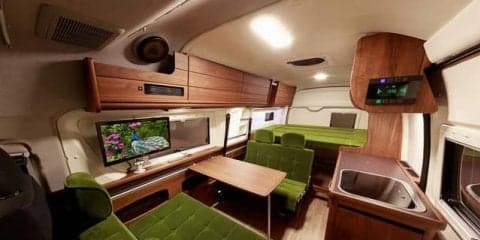 トイファクトリー×カリモク、天然木家具を使ったコラボモデル発表へ…ジャパンキャンピングカーショー2019