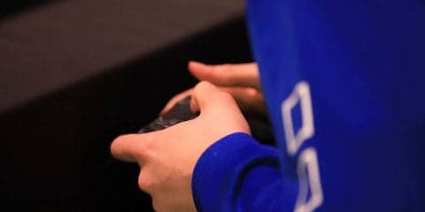 【eスポーツ選手向けセルフケア動画コラム#04】緊張を解くツボ「労宮（ロウキュウ）」