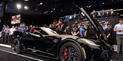 最後のフロントエンジン コルベット、270万ドルの高値落札…ベース価格の33倍以上