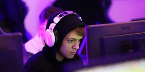 ＜FIFA19年間シリーズプレイオフ＞Xbox部門ハンブルグ大会2日目の結果 ベスト8進出選手が決定！