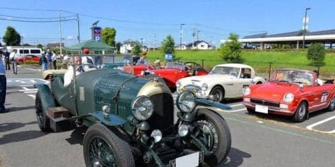 ベントレーやパブリカがパレード…久喜市で交通安全をアピール