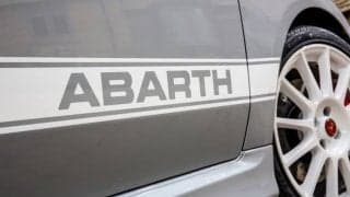 アバルト オーナー限定、愛車に貼る自分だけのデカールを無償作成…ブランド70周年