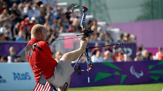 2020年の注目競技、両手を使わずに矢を放つ超人スポーツって？