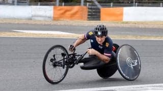 元Ｆ１ドライバーでパラリンピック３大会連続金を目指す「不死身の男」が事故で重症に・・・