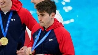 五輪公式が「奇跡の1枚」認定　飛び込んだ英選手も反応、「伝説的」とファンも納得