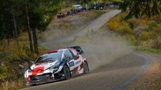 WRCフィンランド：競技2日目、トヨタのエバンスが逆転首位に。勝田はリタイア