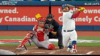 「止めたスイングであそこまで飛ばす？」まさかの飛距離でヒット→120キロの巨漢を揺らしながらの全力疾走にファンもきゅん「可愛すぎかよw」