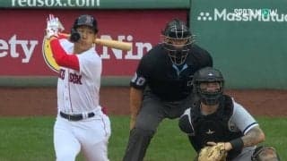 吉田正尚が取り戻した“イケメン流し打ち”好調時に見せたグリモン直撃「壁ドン」が響く本拠地