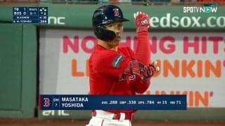 監督は名物の“巨大フェンス使い”も評価！ 吉田正尚“ルーキーで49回マルチ安打“は2007年ベドロイヤ以来の球団記録