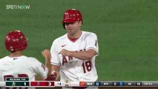 これが本拠地のパワー！？1点、2点…ラッキー！エンゼルスのドタバタ逆転シーンにファン大混乱「何がなんやら」「どっちも落ち着けー」