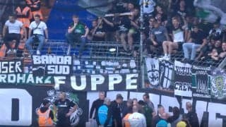 スタジアム騒然！浅野、板倉の出場試合で「場外バトル」勃発　サポーターが試合前から盛り上がりすぎて警備員とアクシデント発生→キックオフできない事態に