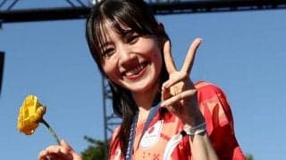 「めちゃくちゃ美しい」バド志田千陽の“いつもと違う”スタイルに海外ファンが反応「前髪のあるシダさん」【パリ五輪】