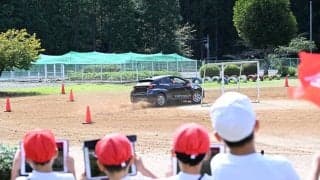 WRCラリージャパンの「ラリー特別教室」が新城市立鳳来寺小学校で開催