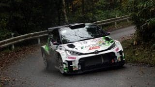 全日本ラリーハイランド：終日ウエットの初日、スピンでタイムロスの新井大輝をかわしコバライネンが首位
