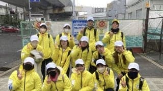 なぜ高校水泳部がマラソンの沿道整理を？生徒自ら課外活動を楽しむ大阪水都国際高校