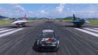 WRCラリージャパン開幕日にブルーインパルスが展示飛行を実施。コラボ映像も公開