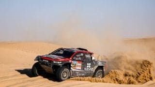 ダカール2025 ステージ2：難関クロノステージでロカス・バチウシュカが初ステージ勝利。カルロス・サインツはラリーリタイア