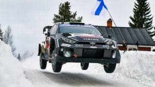 WRCスウェーデン：大接戦の2日目、勝田貴元が首位エルフィン・エバンスに0.6秒差の2番手