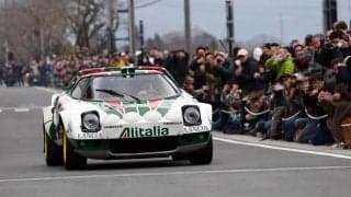 富士モータースポーツフォレストで往年の名車が走行を披露