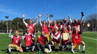 海外から取材殺到の80歳以上限定サッカーリーグ。高齢化社会に順応する日本がお手本に？
