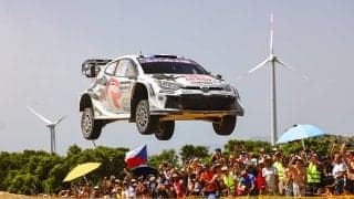 WRCサルディニア：トヨタのセバスチャン・オジエは首位を堅守して最終日へ