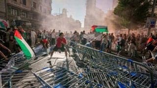 「世界最高峰」自転車レース、ガザ抗議デモ隊が侵入し中止　スペイン