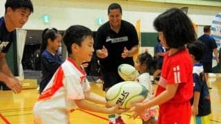 元ラグビー女子日本代表選手、子どもたちにタグラグビー指導　和歌山