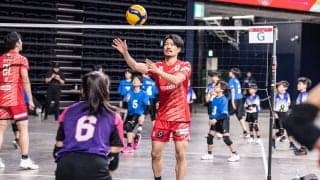 沖縄サントリーアリーナにてサントリーサンバーズ大阪によるバレーボール教室開催
