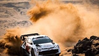 WRCサウジアラビア：トヨタはサミ・パヤリが僅差の首位争い