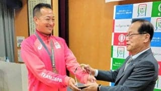 デフ五輪ハンマー投げ「銀」の森本さん　滋賀県竜王町民栄誉賞第1号