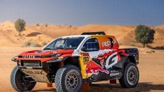 TGR W2RCが2026年ダカールに投入する新型マシン「トヨタDKR GRハイラックス」を公開