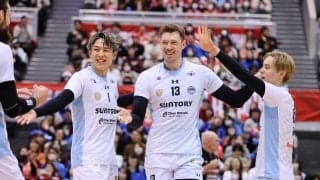 SVリーグ男子　年内最後の首位攻防戦はサントリーが連勝　