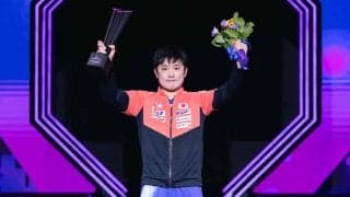 張本智和が掴んだ「中国トップ3への収穫」　“チキータ封印”で世界王者・王楚欽撃破　初タイトル奪取で弾みつけるエース