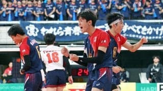 春高バレー　東山の2年生エース岩田怜緯、流れ呼び込んだ！「こんなに観客が入っているのは初めてで、楽しさも緊張も感じた」