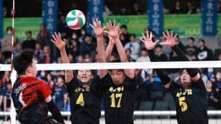 「攻めるバレー」東京・駿台学園が準決勝進出　日本航空をストレートで下す　春高バレー
