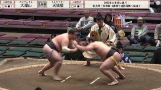 あれ、あれれ？ “高速”の立ち合い変化に力士戸惑い「“あちゃー”の顔になってる」