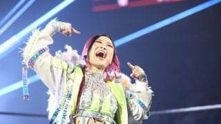 人気日本人女子レスラー、すっぴんトレーニング姿で見事な“180度開脚”披露…貴重なオフショットに「天才だ」