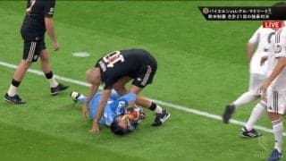 場内騒然！チャリティーマッチで“顔面キック”と激怒…「ガチすぎるって」「赤だろ」本気すぎるロッベンにファンも驚愕