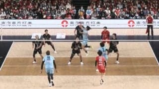 男子バレー、“片手”でバックトスの離れ業に驚きと反響広がる「現地で見たけど…」「アニメのようだ」