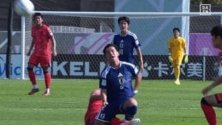 「韓国寄りの中東の笛か」日本代表MF、韓国MFの“足裏タックル”で悶絶…「あぶな」「カード出ないんかよ」まさかの判定にファン騒然【U23アジアカップ】